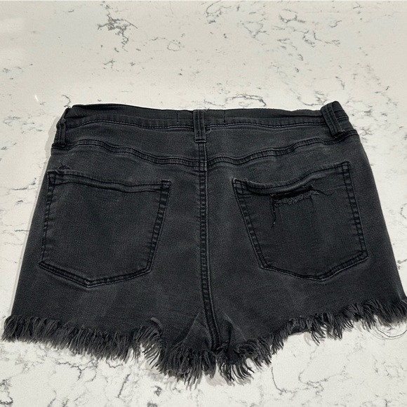 Like New Shorts - Picture 3 of 3